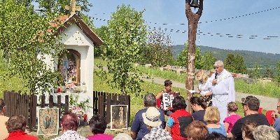 Majová u kapličky
